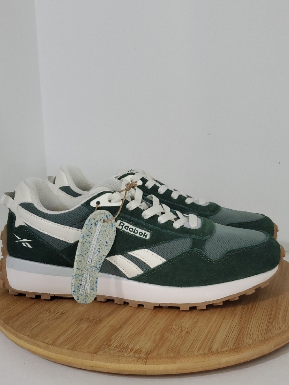 Reebok Men's Drive Dark Green White Retro Sneaker Gum Sole NWT Size 8.5